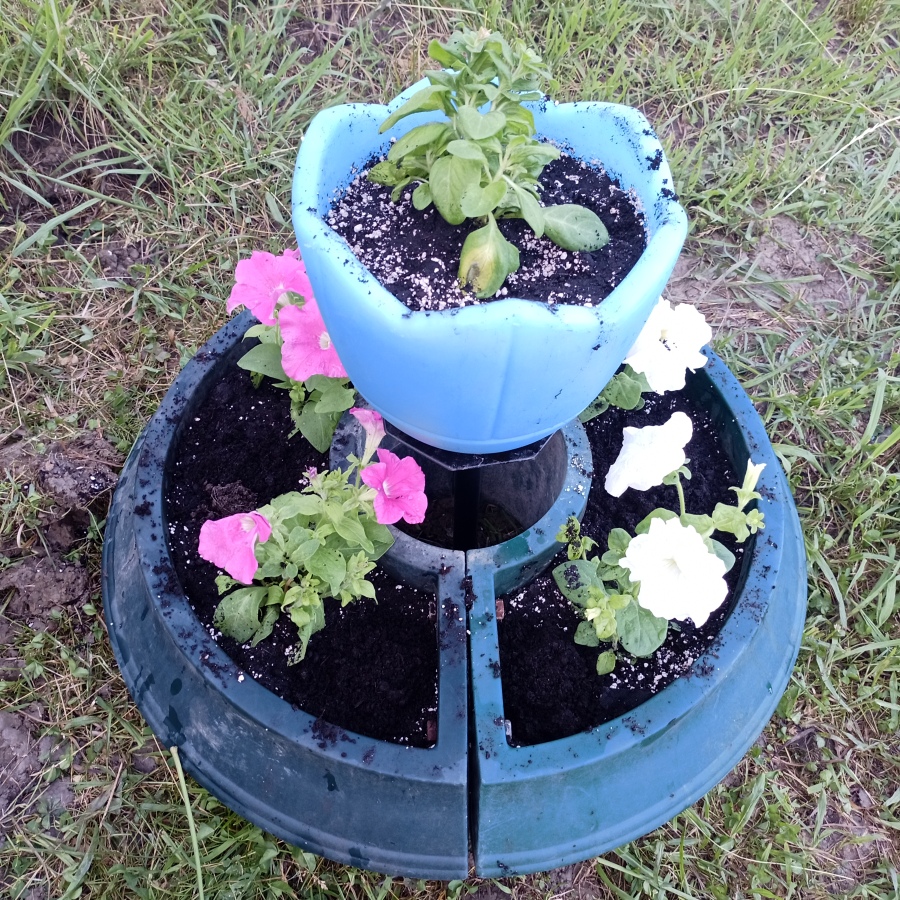 Садовый цветник Горка малая с термо-чашей 750 и 300, цвет зеленый